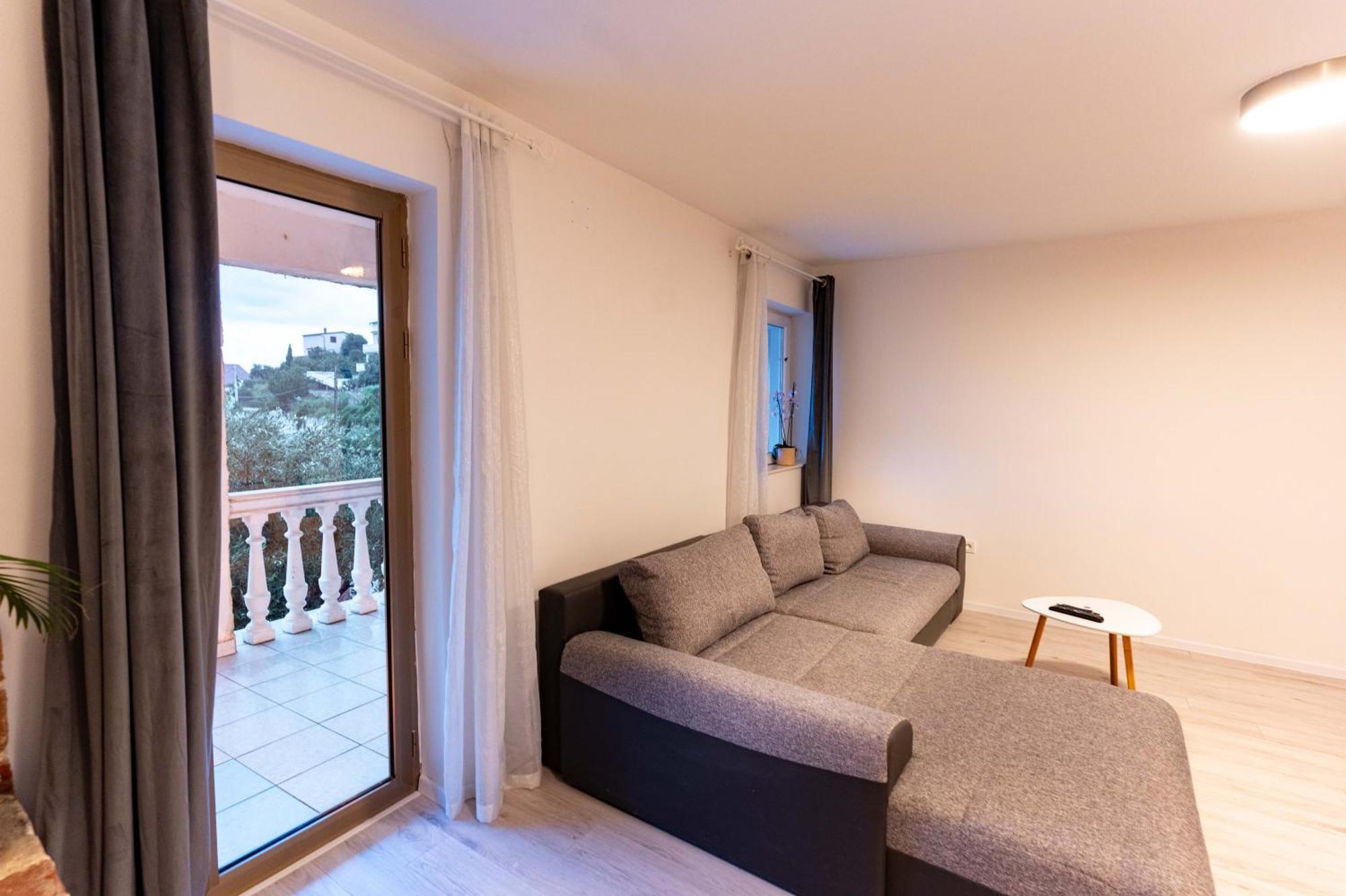 Grguric Apartments Palit Экстерьер фото